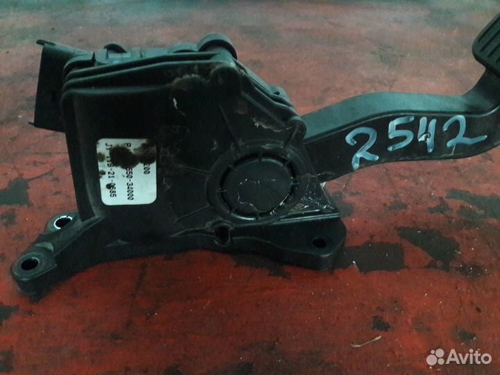 Педаль газа SsangYong Actyon 2 2011 2055034000
