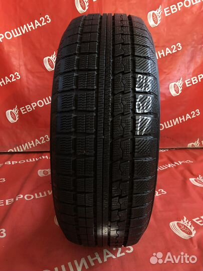 Toyo Winter Tranpath MK4a 215/60 R17 96Q