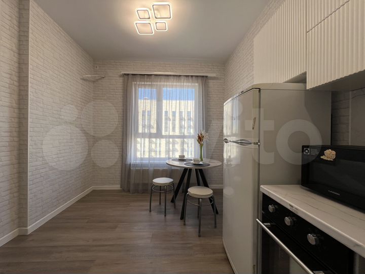 2-к. квартира, 40 м², 13/15 эт.