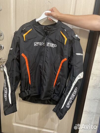 Мотокуртка с защитой