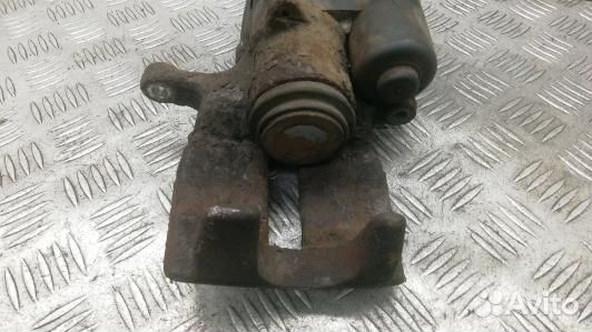 Суппорт тормозной задний левый audi A6 C6 (8AD15OP