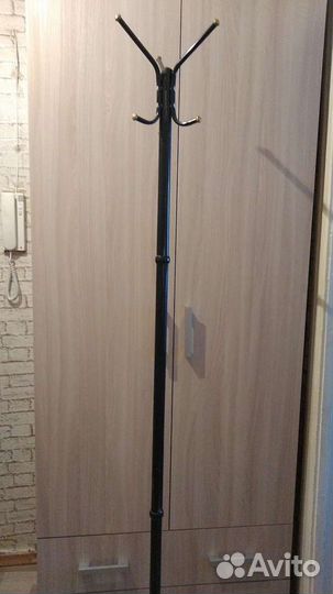 Вешалка для одежды напольная