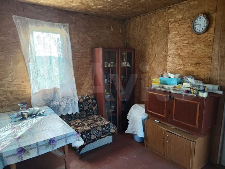 Дом 28 м² на участке 5,2 сот.