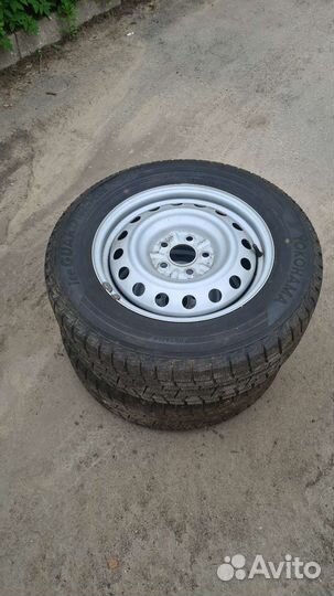 Yokohama Ice Guard IG50+ 215/65 R16