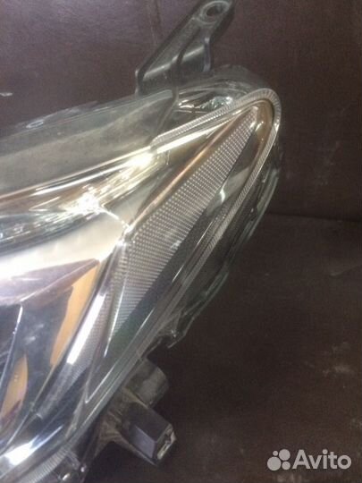 Фара левая Тойота Рав 4 не ксенон 15-19