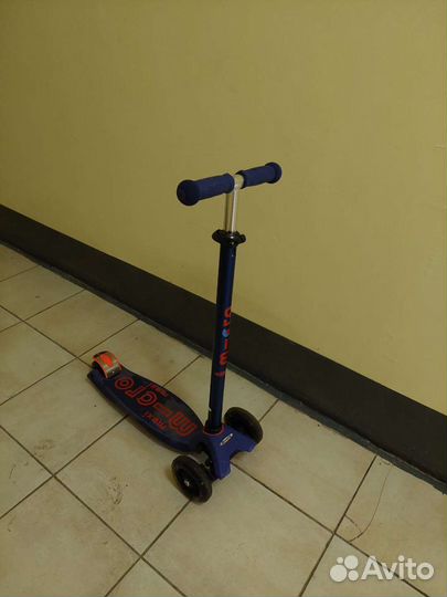 Самокат Maxi Micro Deluxe LED