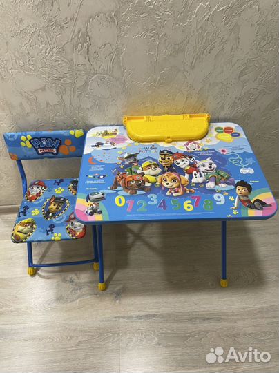 Детский столик и стульчик