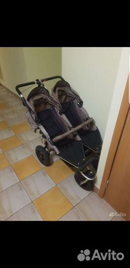 Коляска для двойни Twinner Twist Duo