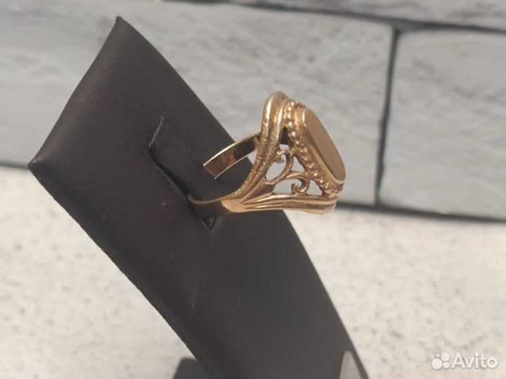 Золотое кольцо 583 пробы массой 4.8 грамма(Р17.5)