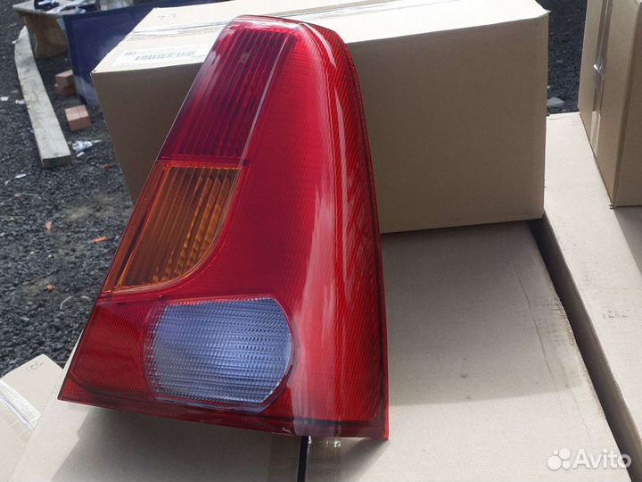 Задний правый фонарь Renault Logan дорестайлинг