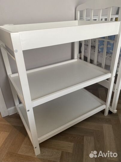 Пеленальный столик