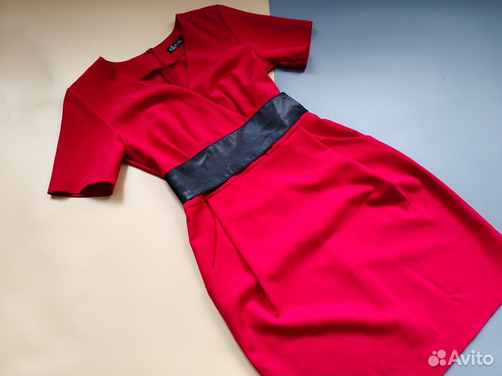 Женское платье красное 44