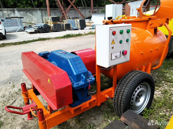 Пневмонагнетатель для полусухой стяжки пола со 241