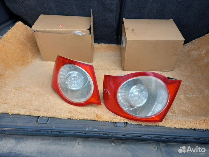 Заднии фонари jetta 5