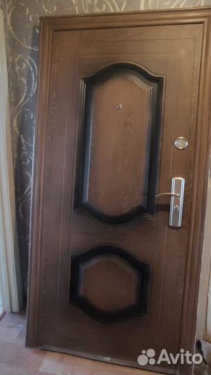 Дверь входная деревянная бу