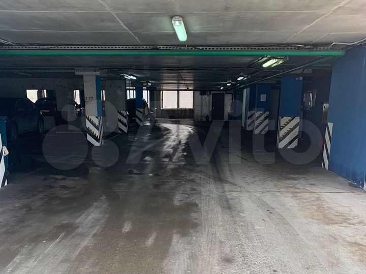 Машиноместо, 15 м²