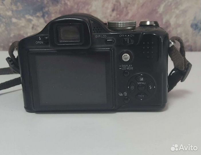 Компактный фотоаппарат Panasonic DMC-FZ8 на зпч