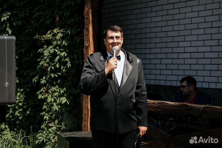 Ведущий Тамада