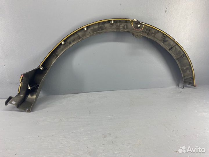 Накладка на крыло задняя правая Toyota Rav-4 XA40