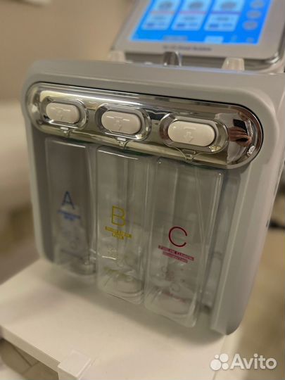 Косметологический аппарат гидропилинга 6 в 1