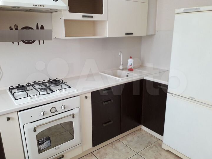 2-к. квартира, 53 м², 1/9 эт.