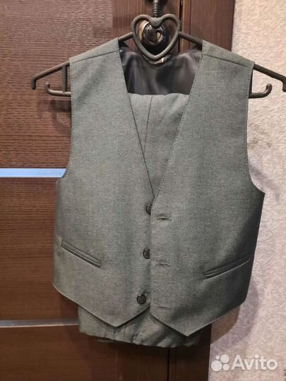 Жилет и брюки 134