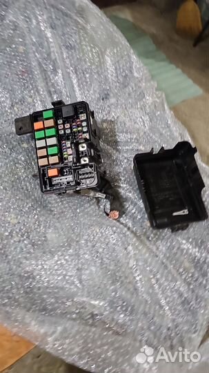 Блок предохранителей Kia Rio 4