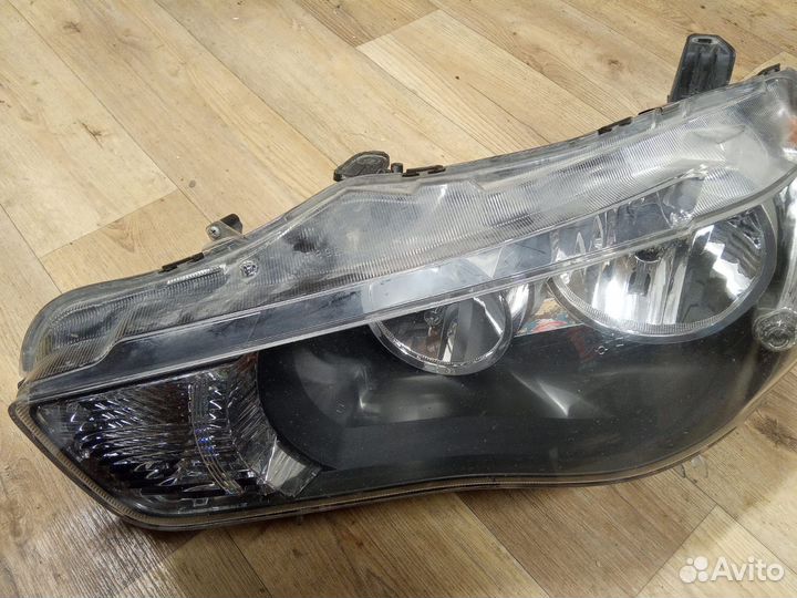 Фара левая Mitsubshi Outlander XL 2012г