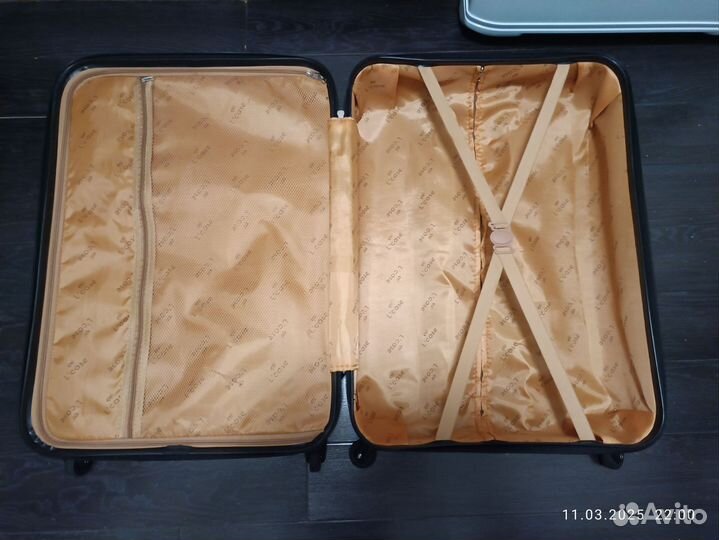 Чемодан 106 литров