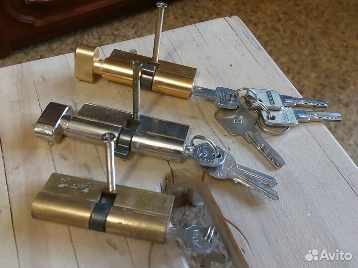 Личинки для замков