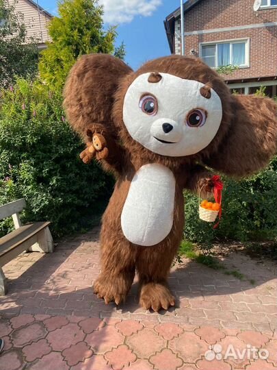 Мишка белый ростовая кукла и чебурашка