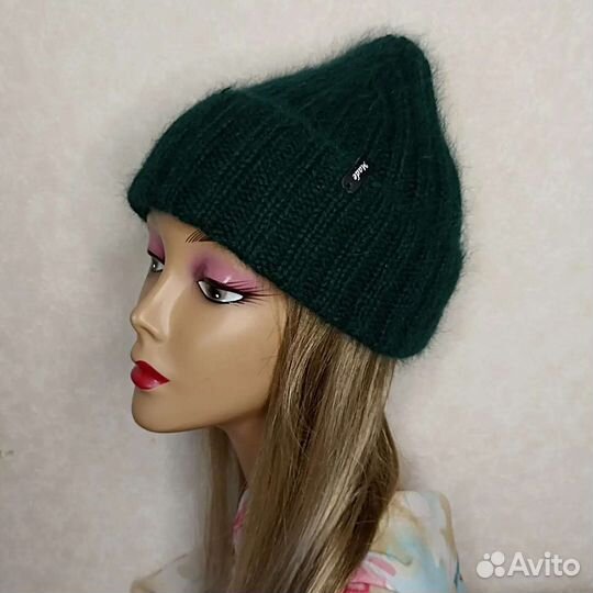 Шапка женская и варежки