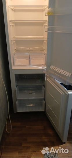 Холодильник бу indesit