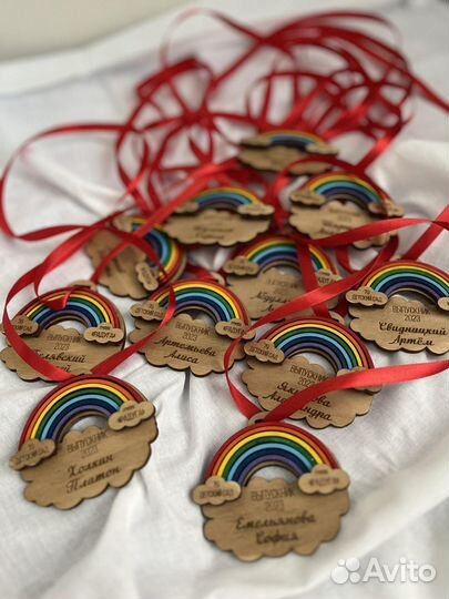 Медали из дерева