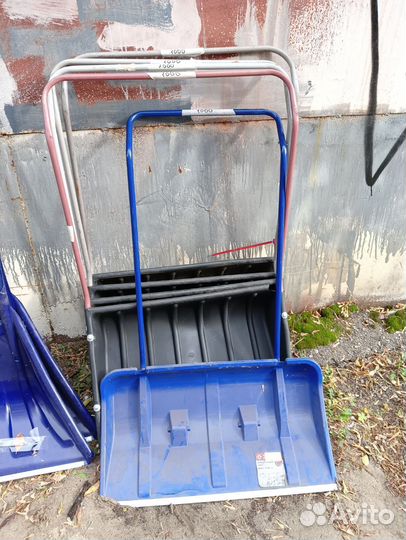 Скребок для уборки снега