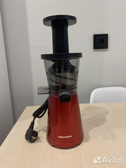 Соковыжималка redmond