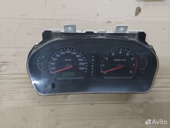 Панель приборов Mitsubishi Space Wagon 4G64 2002