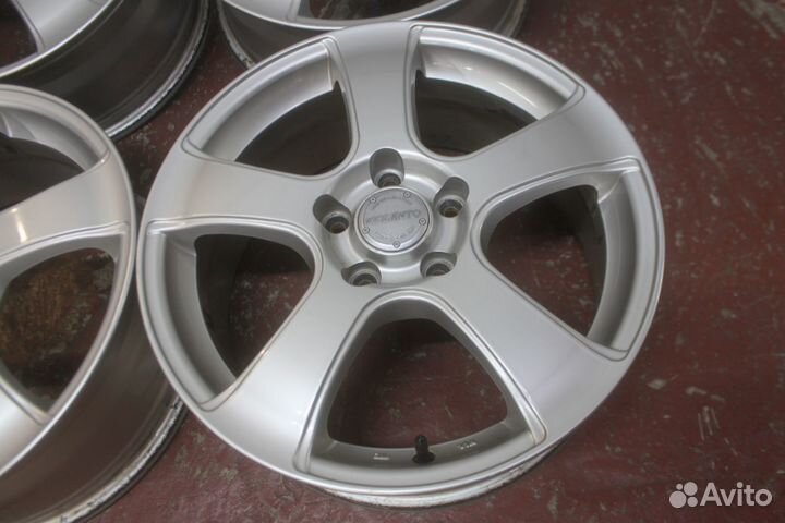 Диски R17 Violento 5х114.3 7J