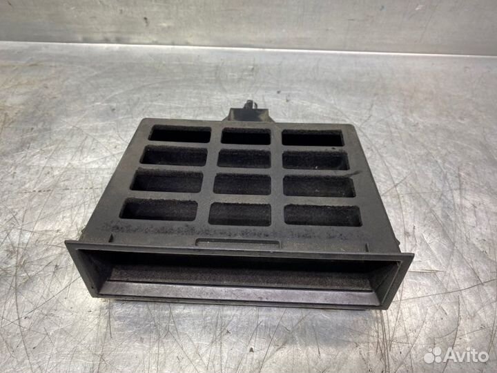 Ящик передней консоли Volkswagen Bora 1997-2005