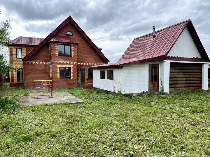 Коттедж 228,3 м² на участке 14,6 сот.