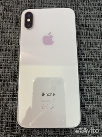 iPhone X, 64 ГБ