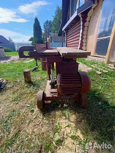 Станок деревообрабатывающий