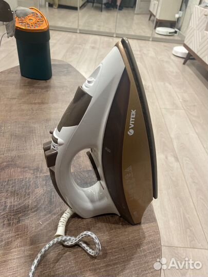 Утюг Vitek