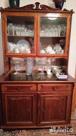 Старинный буфет,трюмо,шкаф,кровать,тумбочка