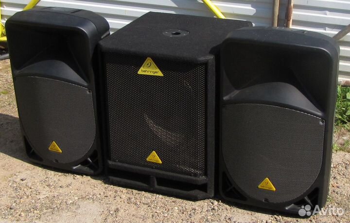 Колонки активные Сабвуфер 1500W 3ш Behringer B115D