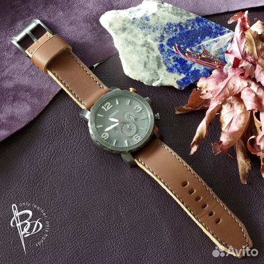 Кожаный ремешок для часов Fossil. Ручная работа