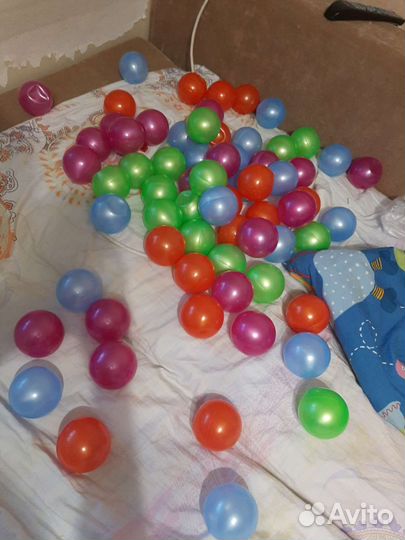 Шарики в сухой бассейн