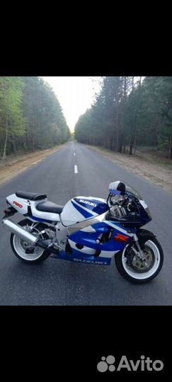 Suzuki GSX-R 750