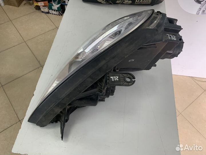 Фара правая Ssang Yong Rexton 2