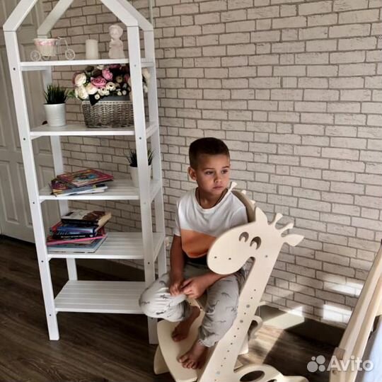 Детский стеллаж домик